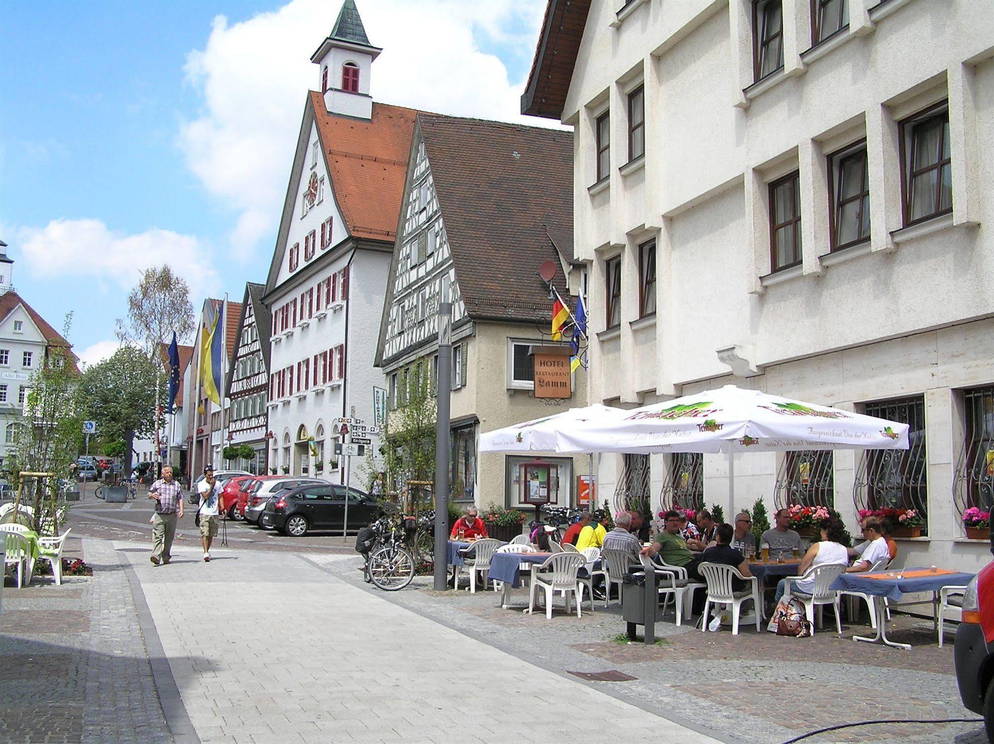 Hotel Und Restaurant Lamm Giengen an der Brenz Esterno foto